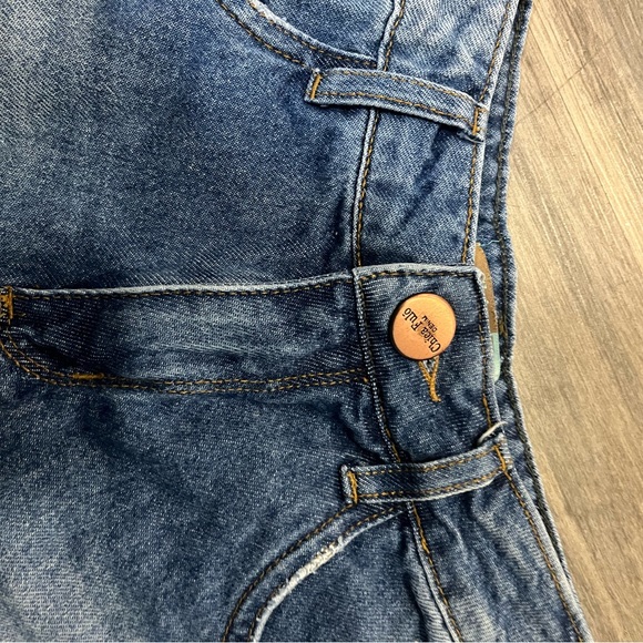 Jean shorts high wasted on size 26 - Picture 2 of 4